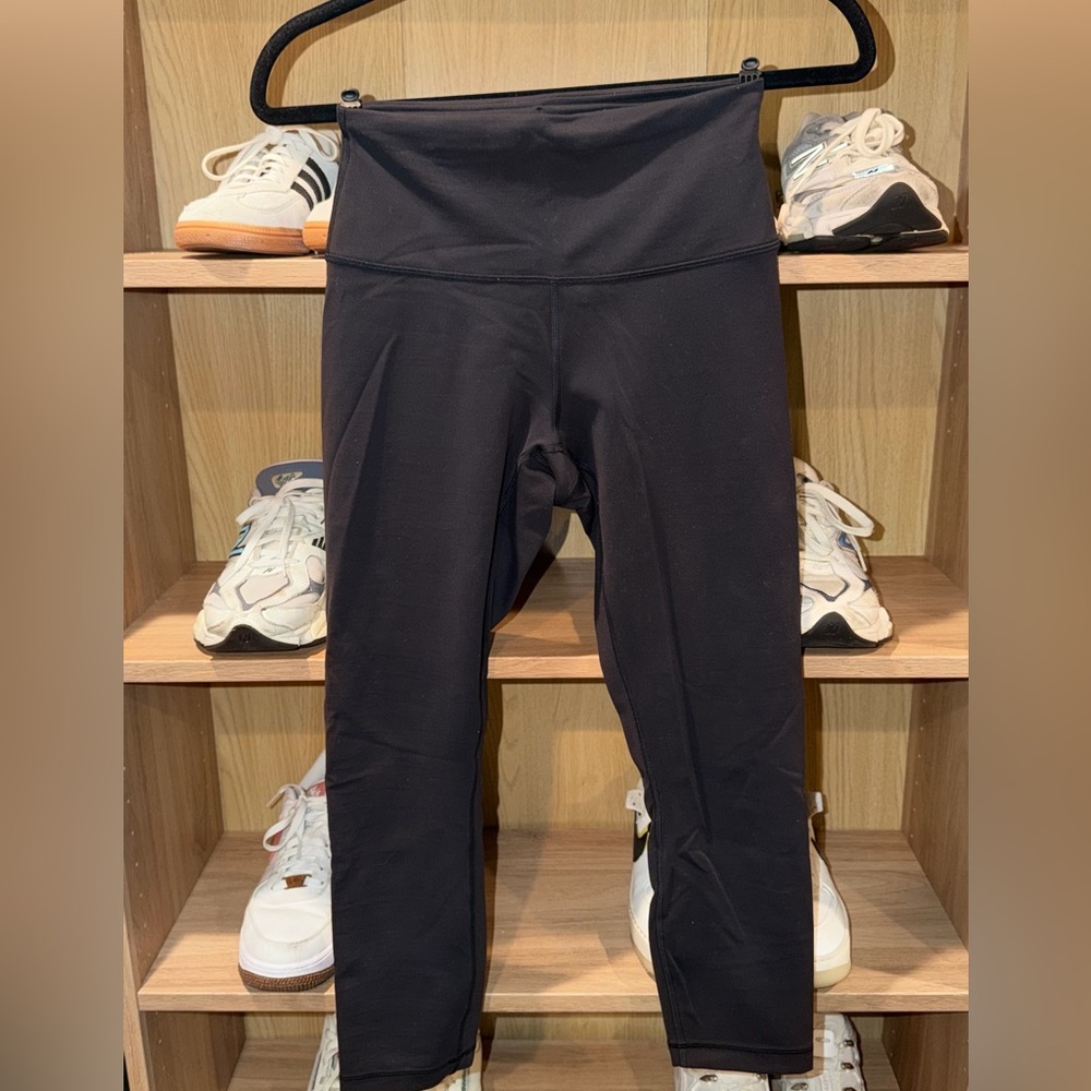 Lululemon WunderUnder23” inseam